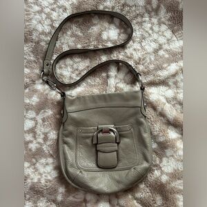 Elegant Taupe Leather Shoulder Bag